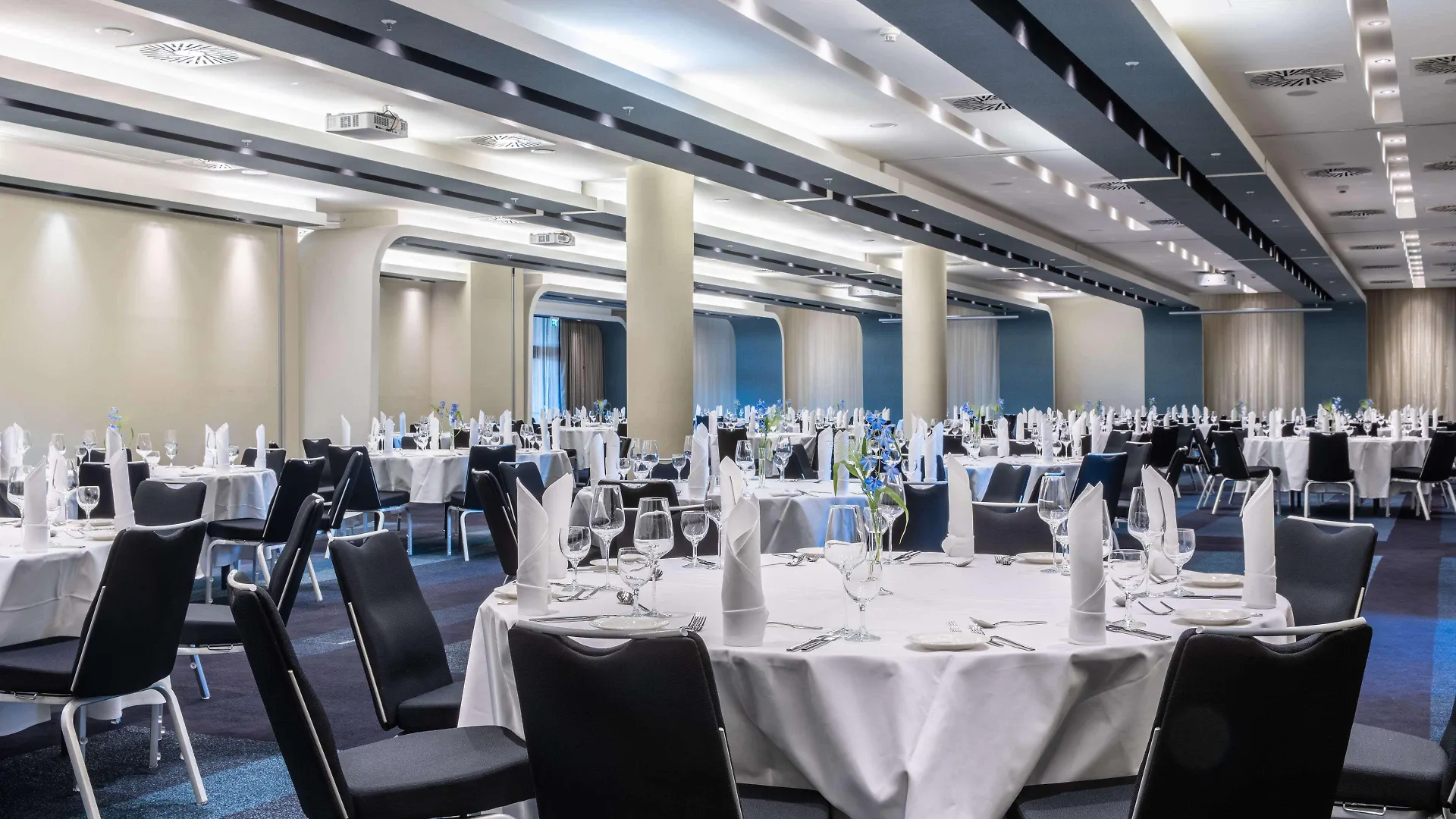 Radisson Blu Hotel, Hamburg 4*,