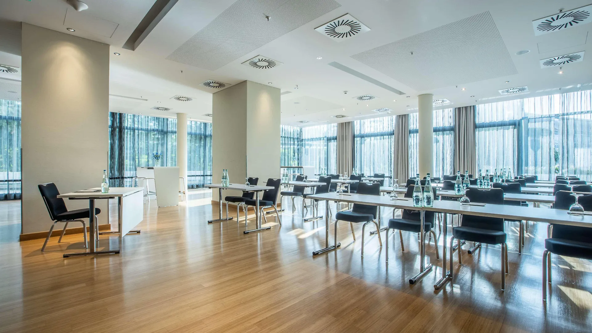 Radisson Blu Hotel, Hamburg 4*,  Germany