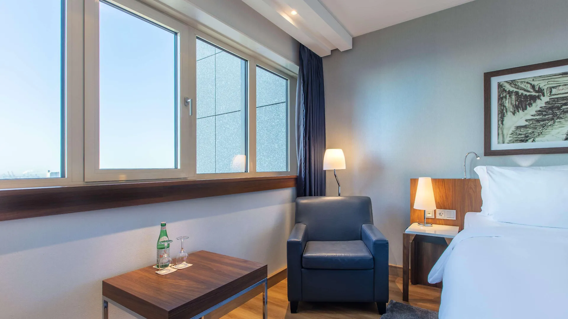 Radisson Blu Hotel, Hamburg Almanya