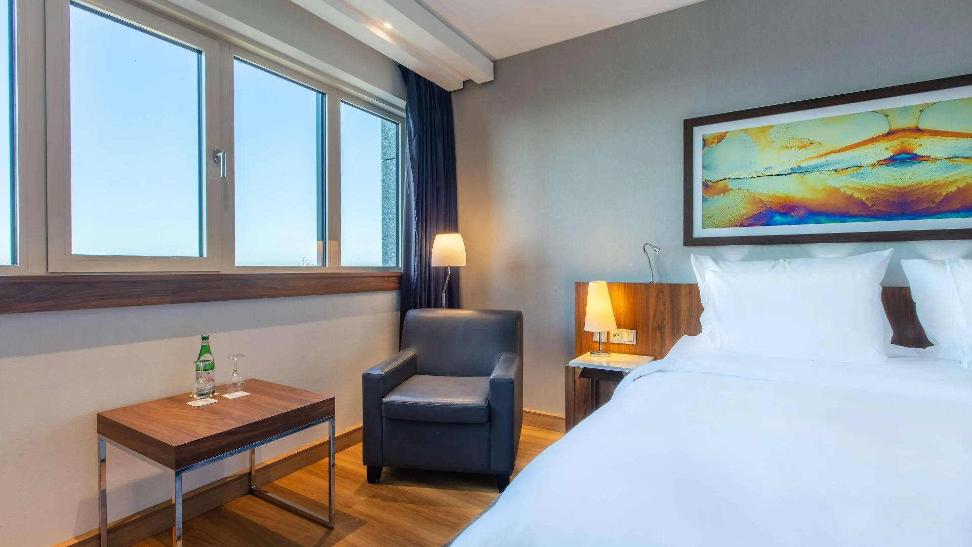 **** Hotel Radisson Blu Hotel, Hamburg Germany